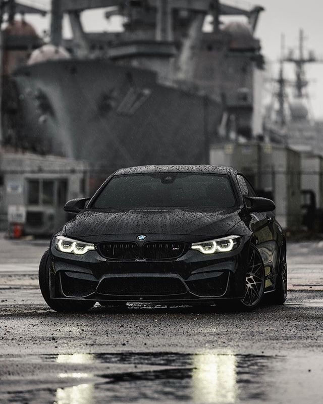 Black BMW: Đẳng Cấp Xe Hơi Đen Huyền Bí Và Sức Hút Vượt Thời Gian 3 black bmw - Hình 3