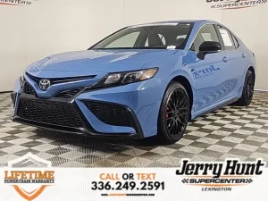 Blue Toyota Camry – Biểu Tượng Của Sự Sang Trọng Và Đẳng Cấp Trên Mọi Địa Hành