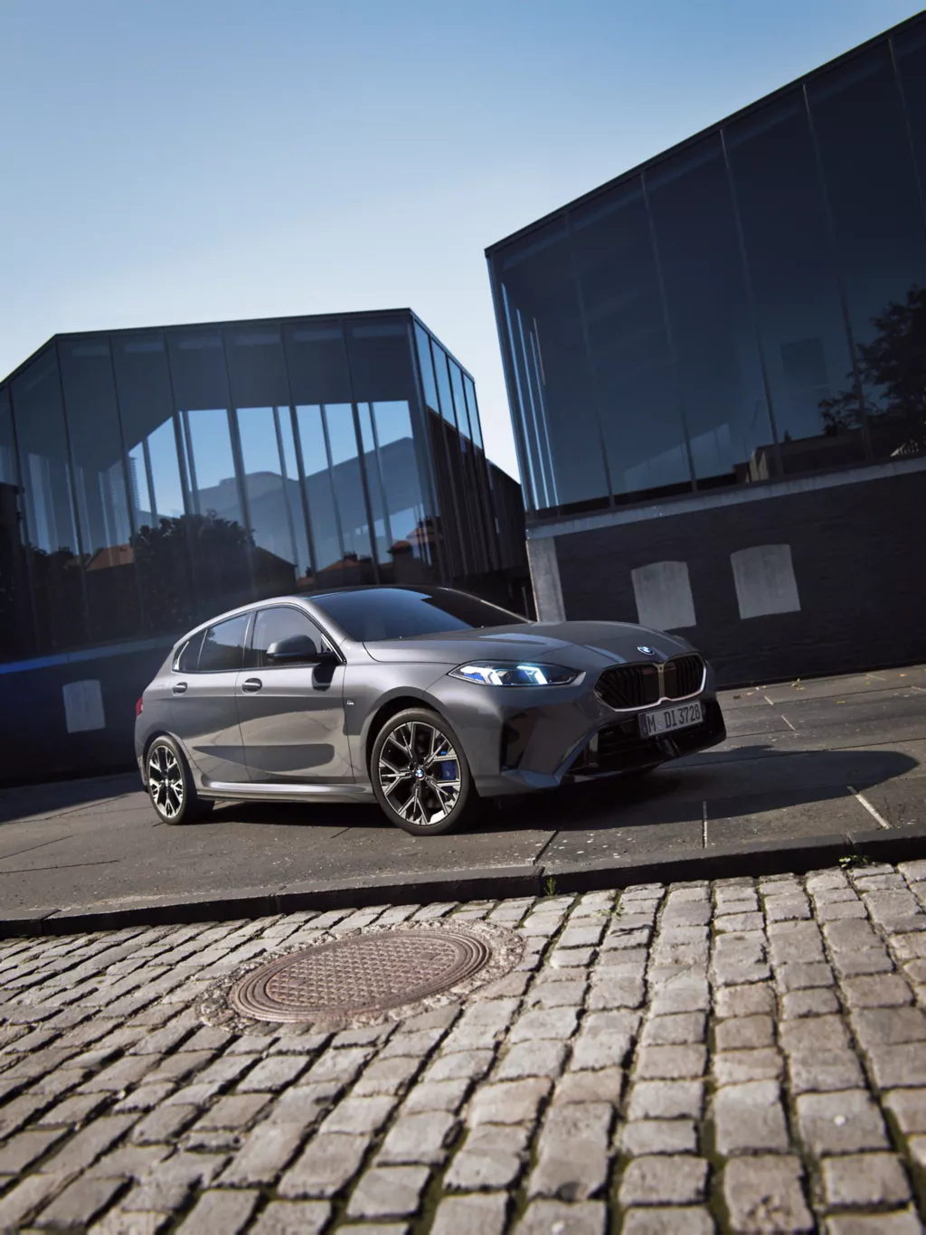 BMW 1 Series: Đánh Giá Chi Tiết Từ A-Z Về Dòng Xe Hạng Nhất Của BMW 4 bmw 1 - Hình 2