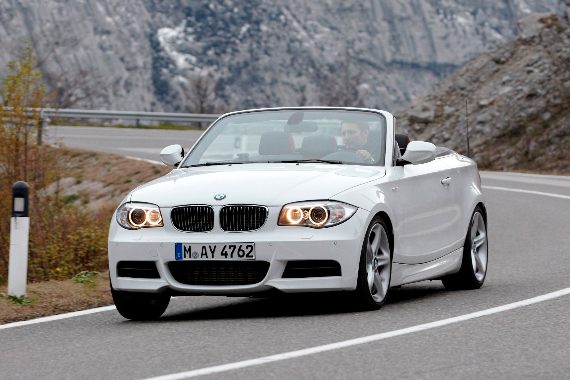 bmw 1 series cabriolet - Hình 4