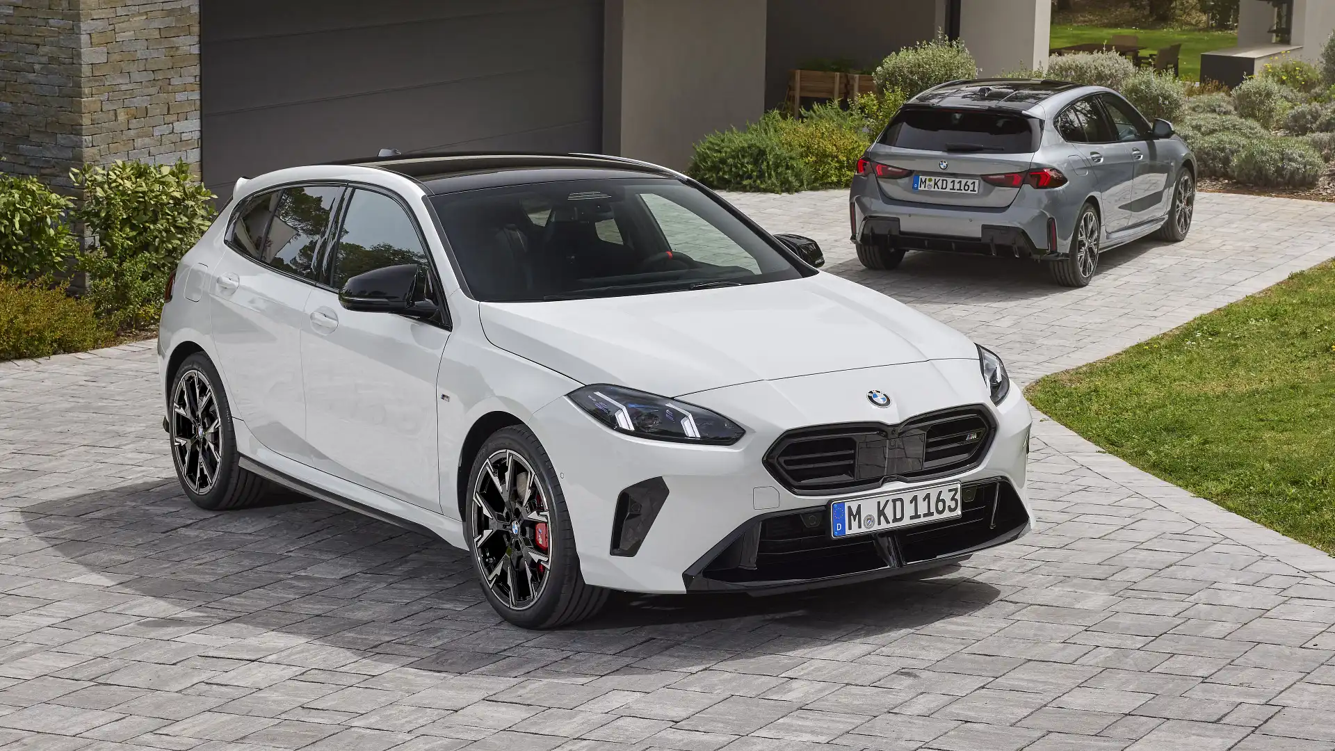 Chi Phí Sở Hữu BMW 1 Series: Phân Tích Chi Tiết Từ A Đến Z Cho Người Mua Xe 4 bmw 1 series cost - Hình 2