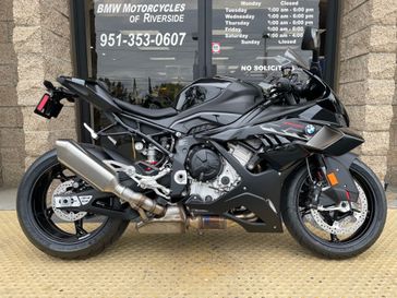 BMW 1000: Đỉnh Cao Công Nghệ Xe Máy Phân Khối Lớn Đáng Sở Hữu Nhất 2025 1 bmw 1000 - Hình 3