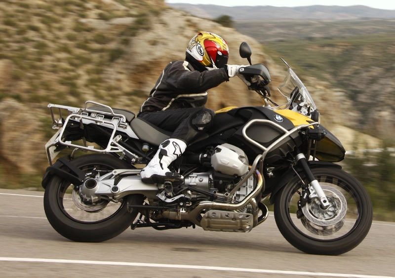 BMW 1200 Adventure: Đẳng Cấp Xe Adventure Touring Vượt Thời Gian 2 bmw 1200 adventure - Hình 4