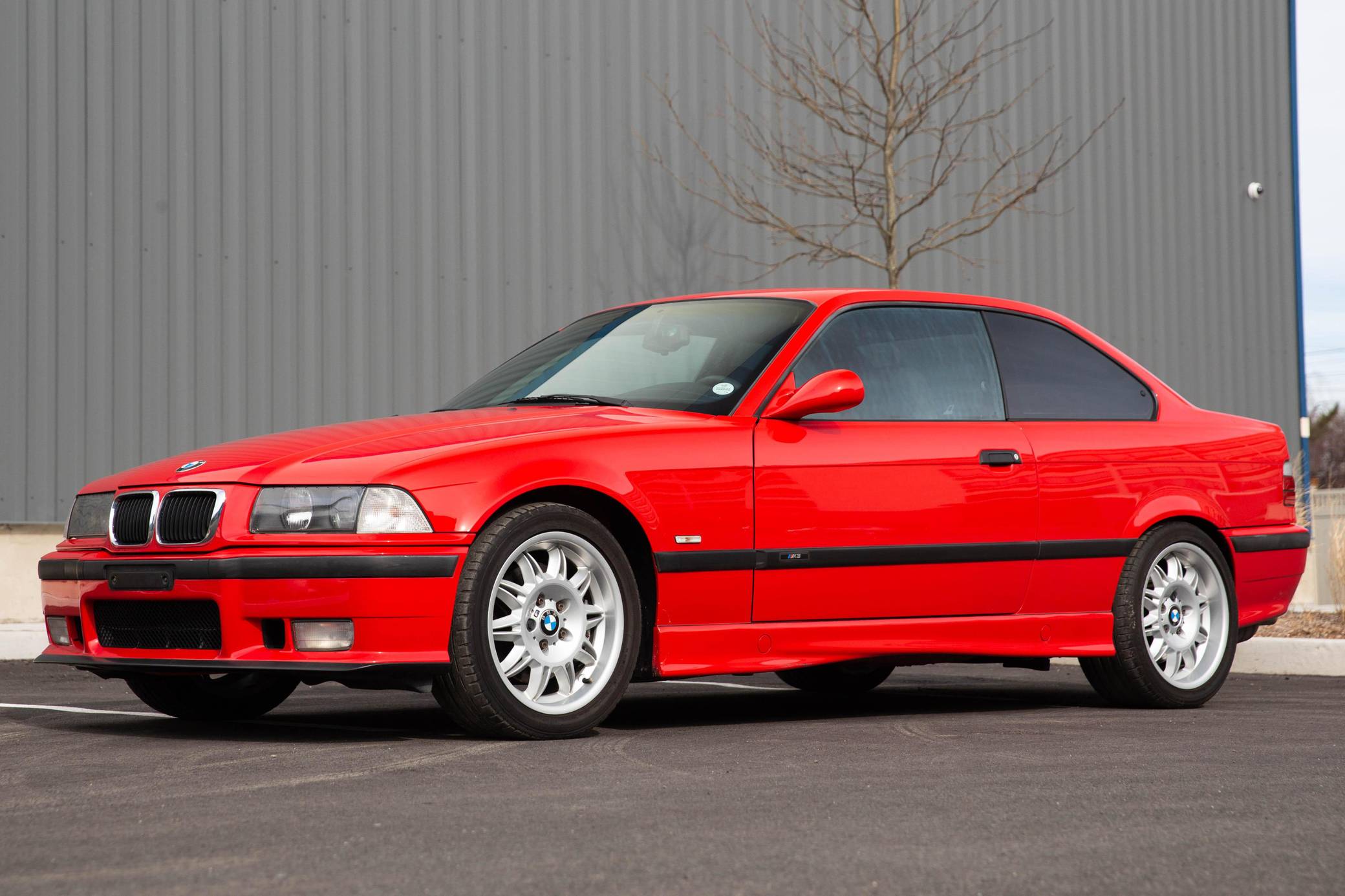 BMW 1996: Huyền Thoại Xe Hơi Đức Và Những Dòng Xe Định Nghĩa Một Thập Kỷ 1 bmw 1996 - Hình 5