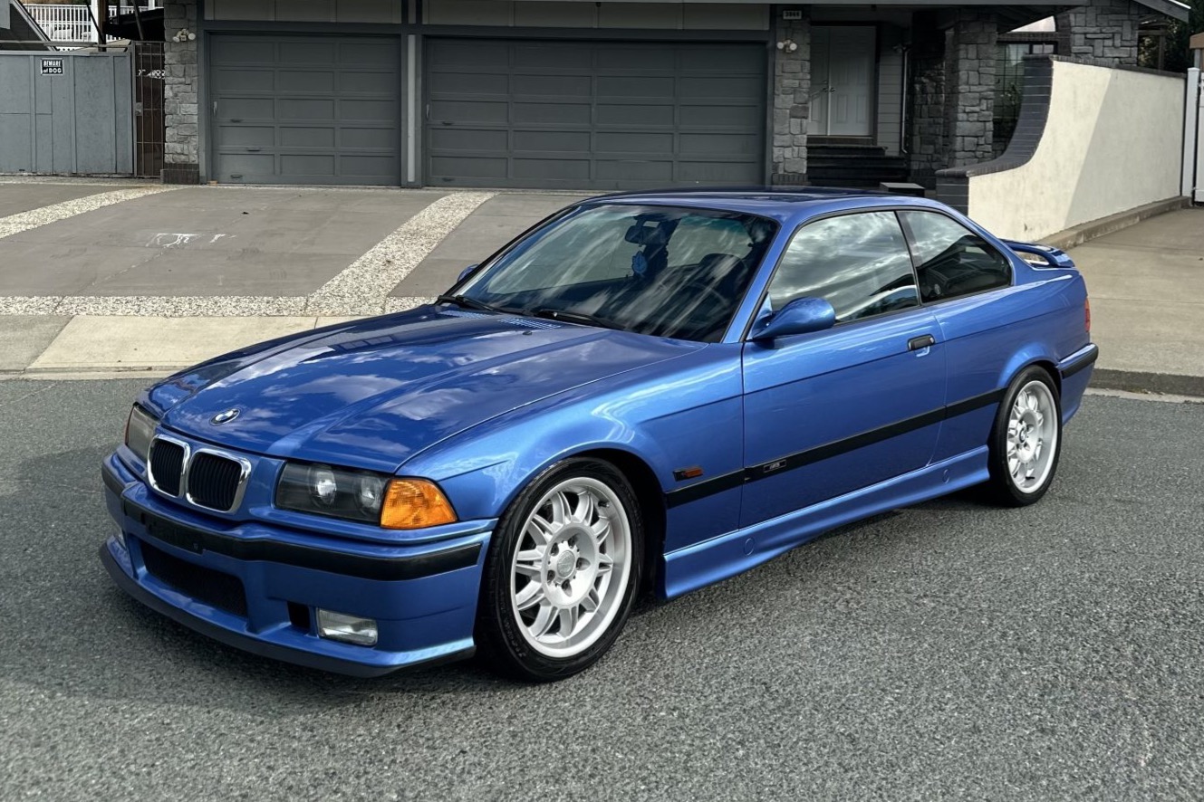 BMW 1998: Huyền Thoại Xe Hơi Đức Và Những Dấu Ấn Không Thể Phai Mờ 3 bmw 1998 - Hình 3