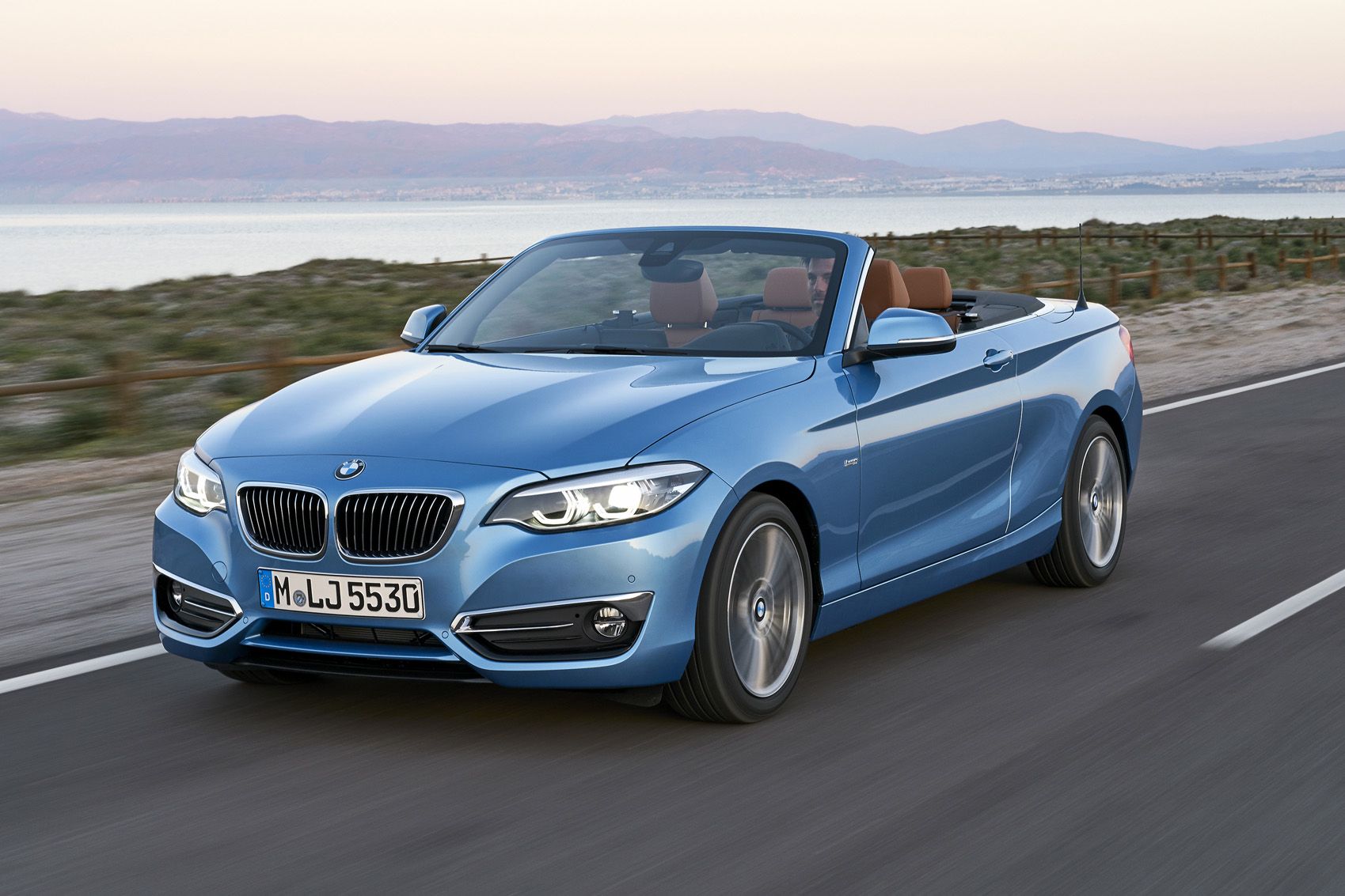 BMW 2 Series Convertible: Đẳng Cấp Mui Trần Dẫn Đầu Phân Khúc Hạng Sang 3 bmw 2 series convertible - Hình 3