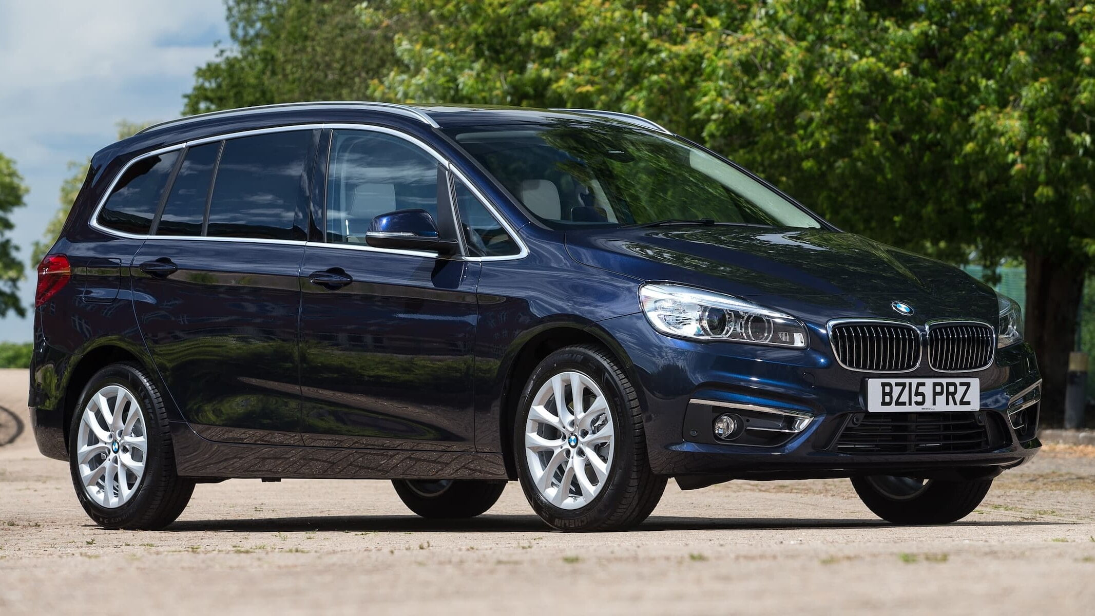 bmw 2 series gran tourer - Hình 1