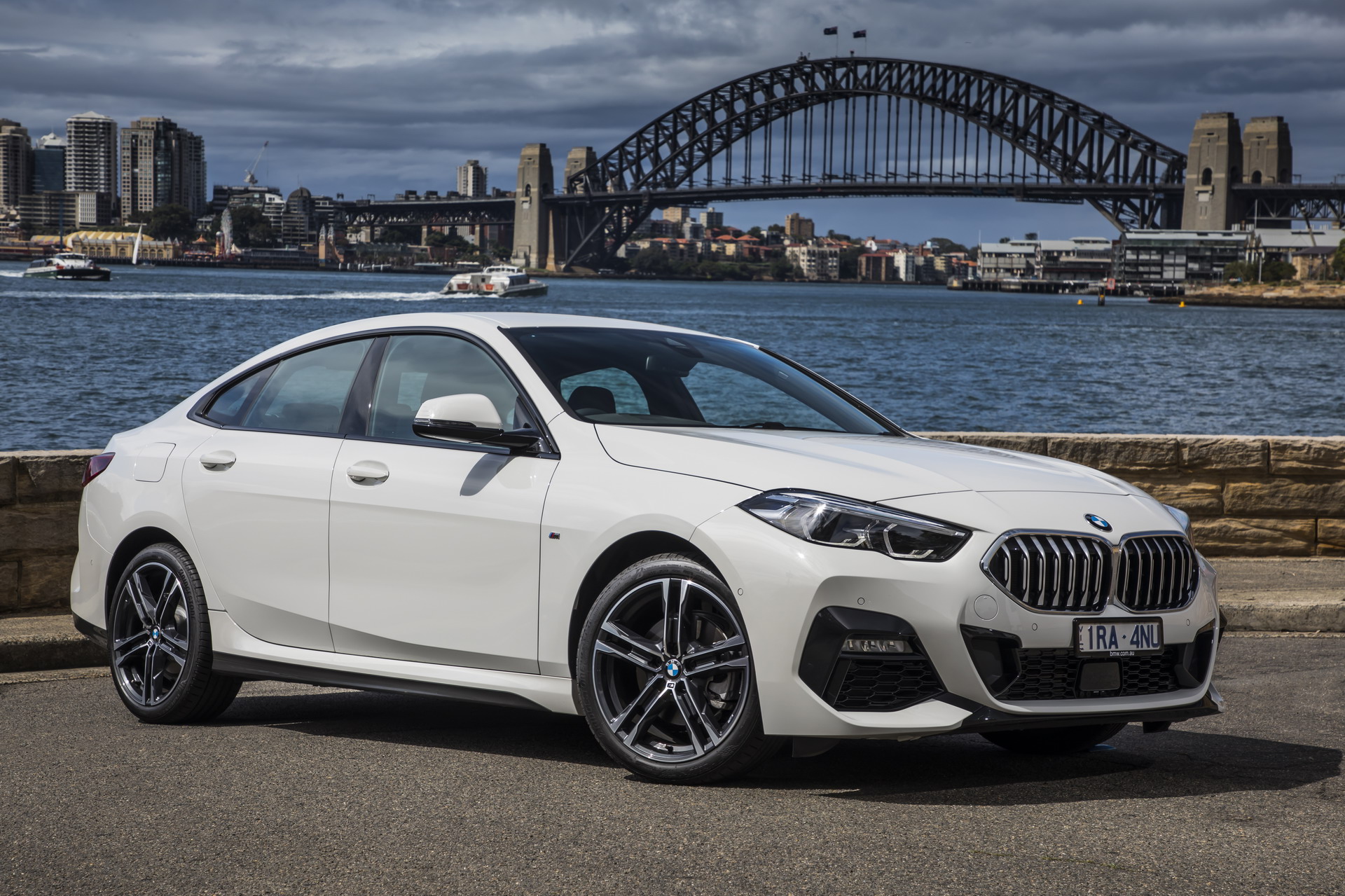 BMW 218i: Đánh giá chi tiết từ thiết kế, vận hành đến chi phí sử dụng 1 bmw 218i - Hình 5