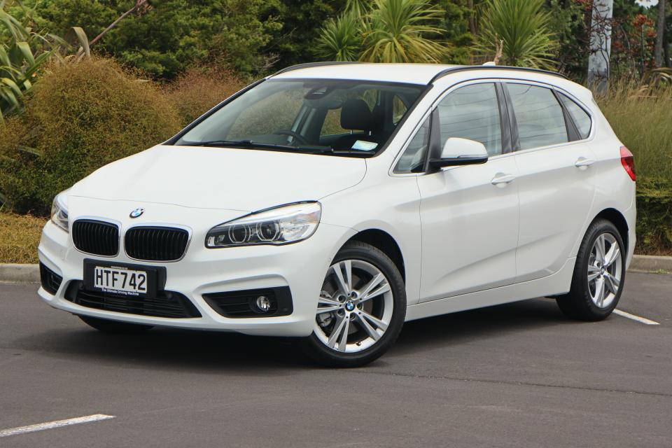 BMW 218i Active Tourer 2015: Đánh giá chi tiết từ A-Z cho người mua xe cũ 2 bmw 218i active tourer 2015 - Hình 4