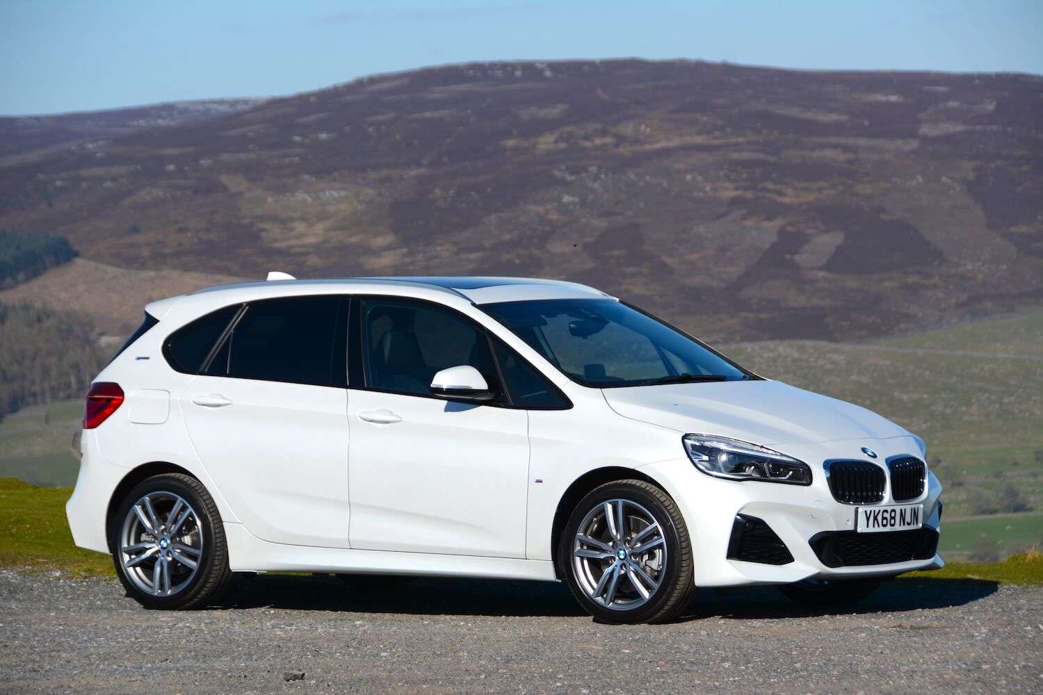 bmw 225xe - Hình 1