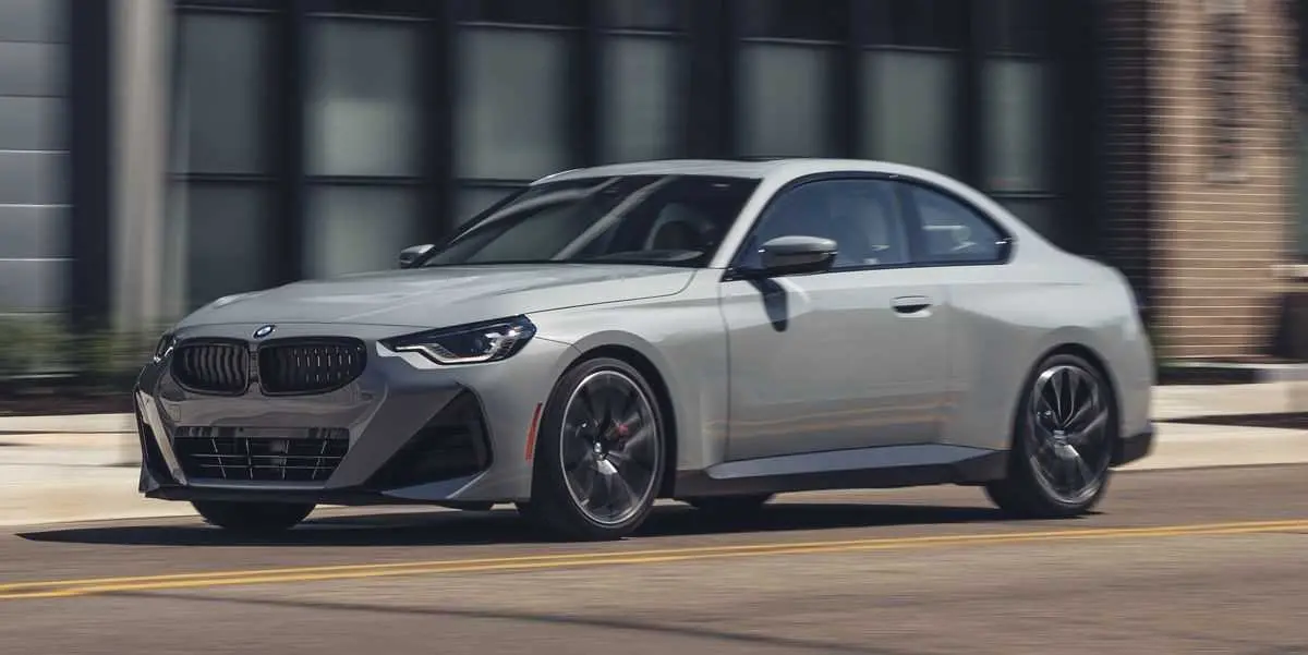 BMW 230i: Đánh giá chi tiết từ thiết kế, vận hành đến trải nghiệm thực tế 4 bmw 230i - Hình 2