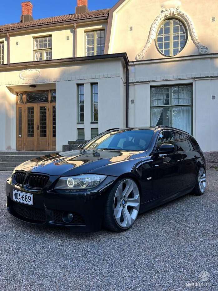 BMW 232: Giải Mã Toàn Diện Về Mã Động Cơ Huyền Thoại Của BMW 1 bmw 232 - Hình 2