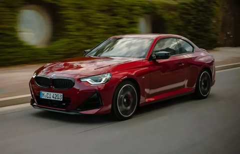 BMW 250i: Sức Mạnh Động Cơ, Công Nghệ và Trải Nghiệm Lái Đầy Đam Mê 5 bmw 250i - Hình 1