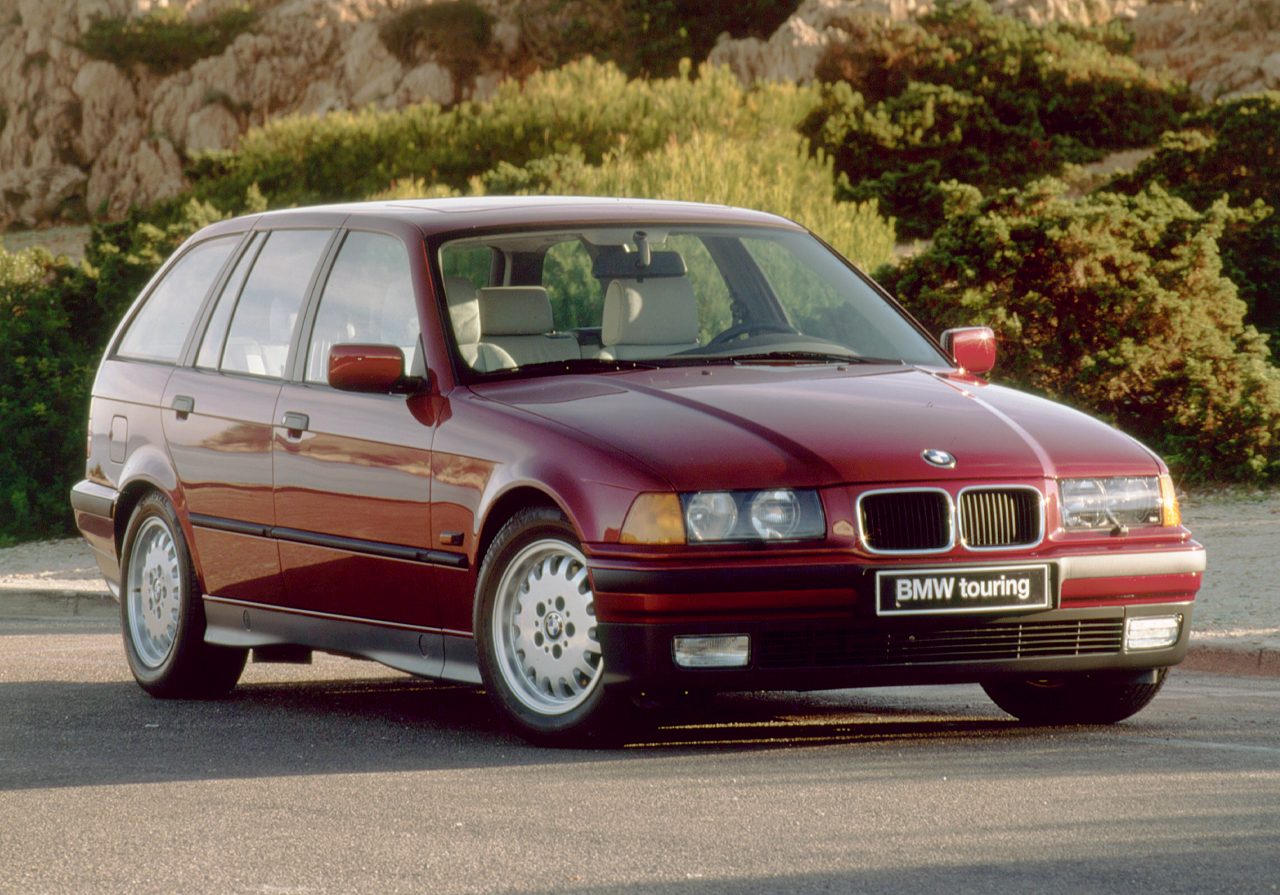 BMW 3 Series E36 Touring: Huyền Thoại Xe Ga Đình Đáng Mua Nhất 2025 2 bmw 3 series e36 touring - Hình 4