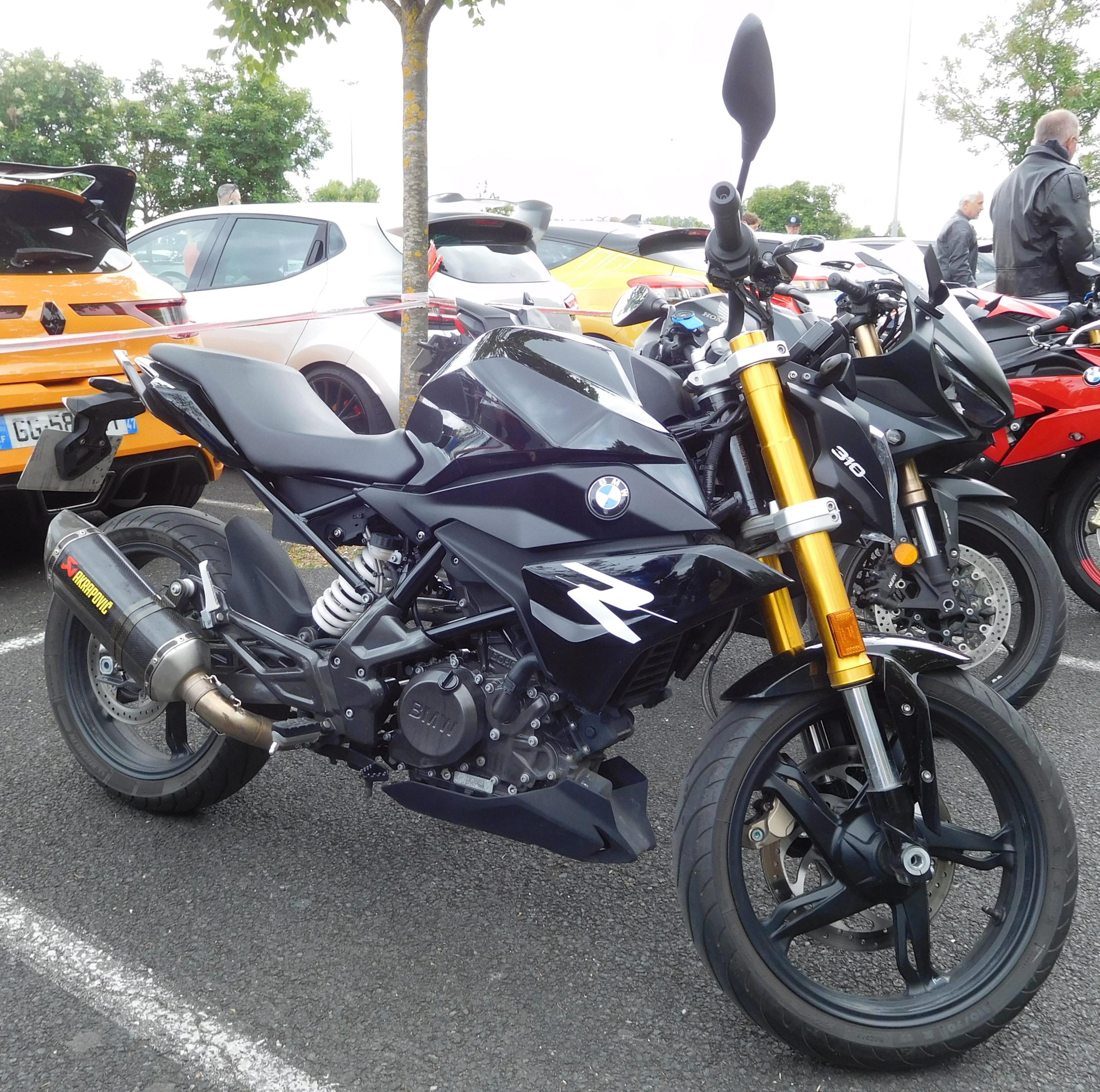 BMW 310R: Đánh giá chi tiết mẫu naked bike hạng nhẹ đáng mua nhất 2025 1 bmw 310r - Hình 4