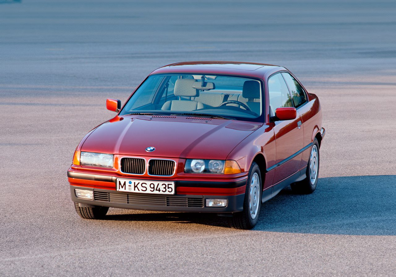 BMW 316: Đánh Giá Chi Tiết Dòng Xe Huyền Thoại Của Thương Hiệu Xứ Bavaria 1 bmw 316 - Hình 4