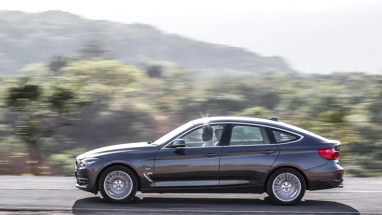bmw 320d gt - Hình 3