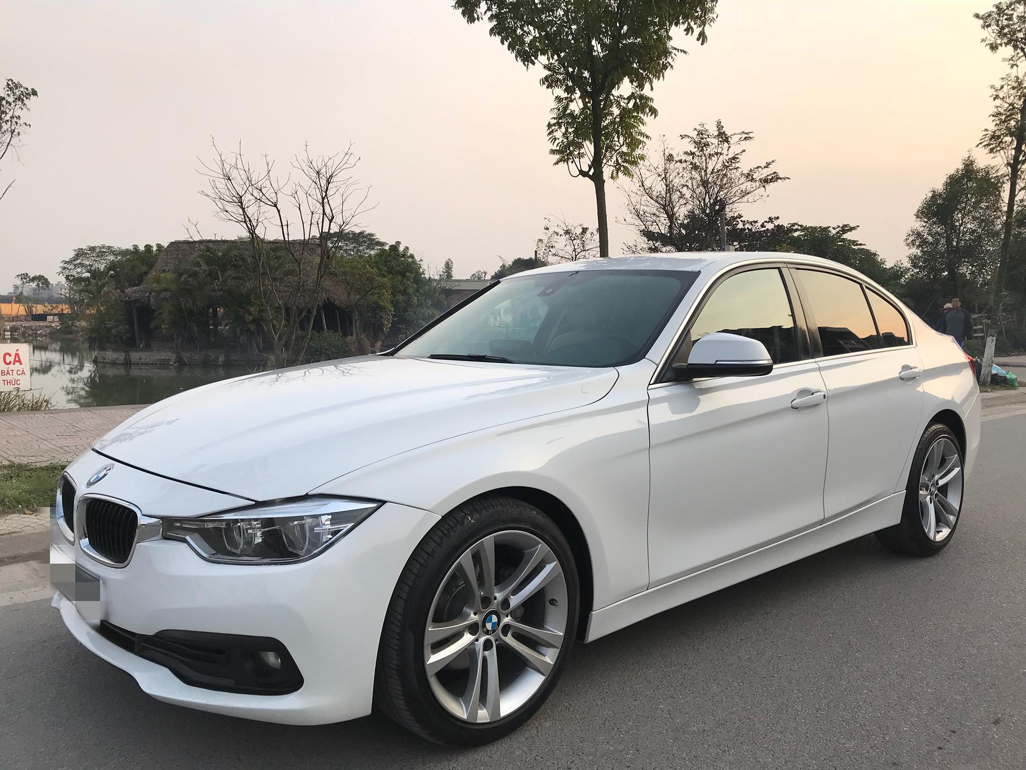 bmw 320i 2016 cũ - Hình 2