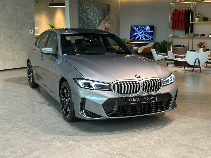 So Sánh Chi Tiết BMW 320i và BMW 330i: Đâu Là Lựa Chọn Tối Ưu Cho Bạn? 3 bmw 320i 330i - Hình 3