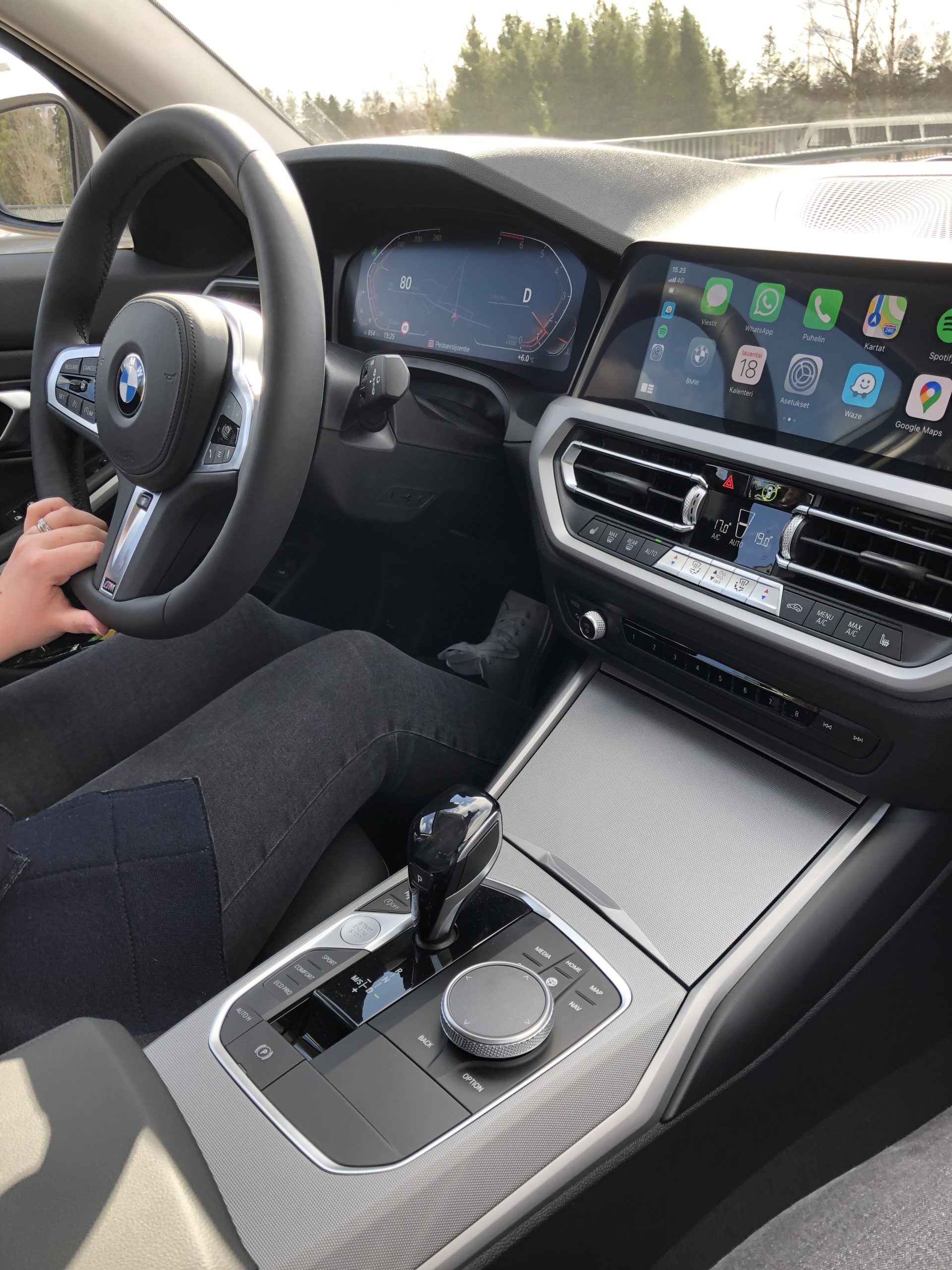 bmw 320i interior - Hình 4