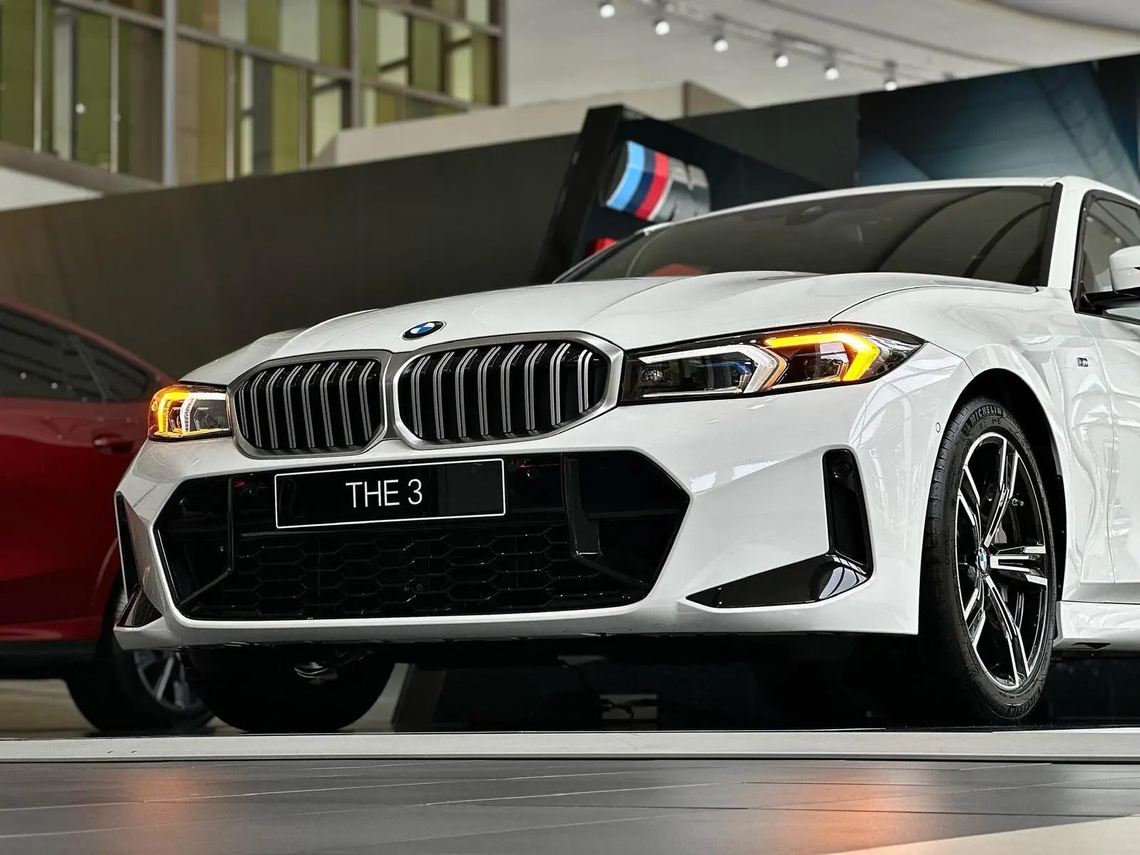 BMW 320i LCI: Nâng Cấp Toàn Diện Giữa Vòng Đời Cho Sedan Hạng Sang 2 bmw 320i lci - Hình 3