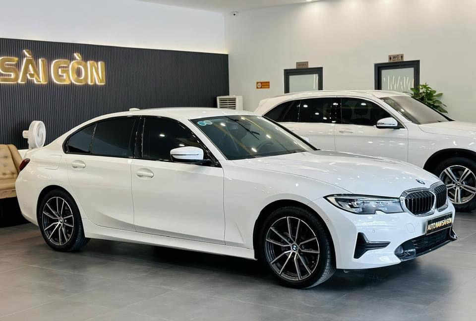 BMW 320i Lướt: Kinh Nghiệm Mua Xe Cũ Đáng Giá Nhất 2024 3 bmw 320i lướt - Hình 3