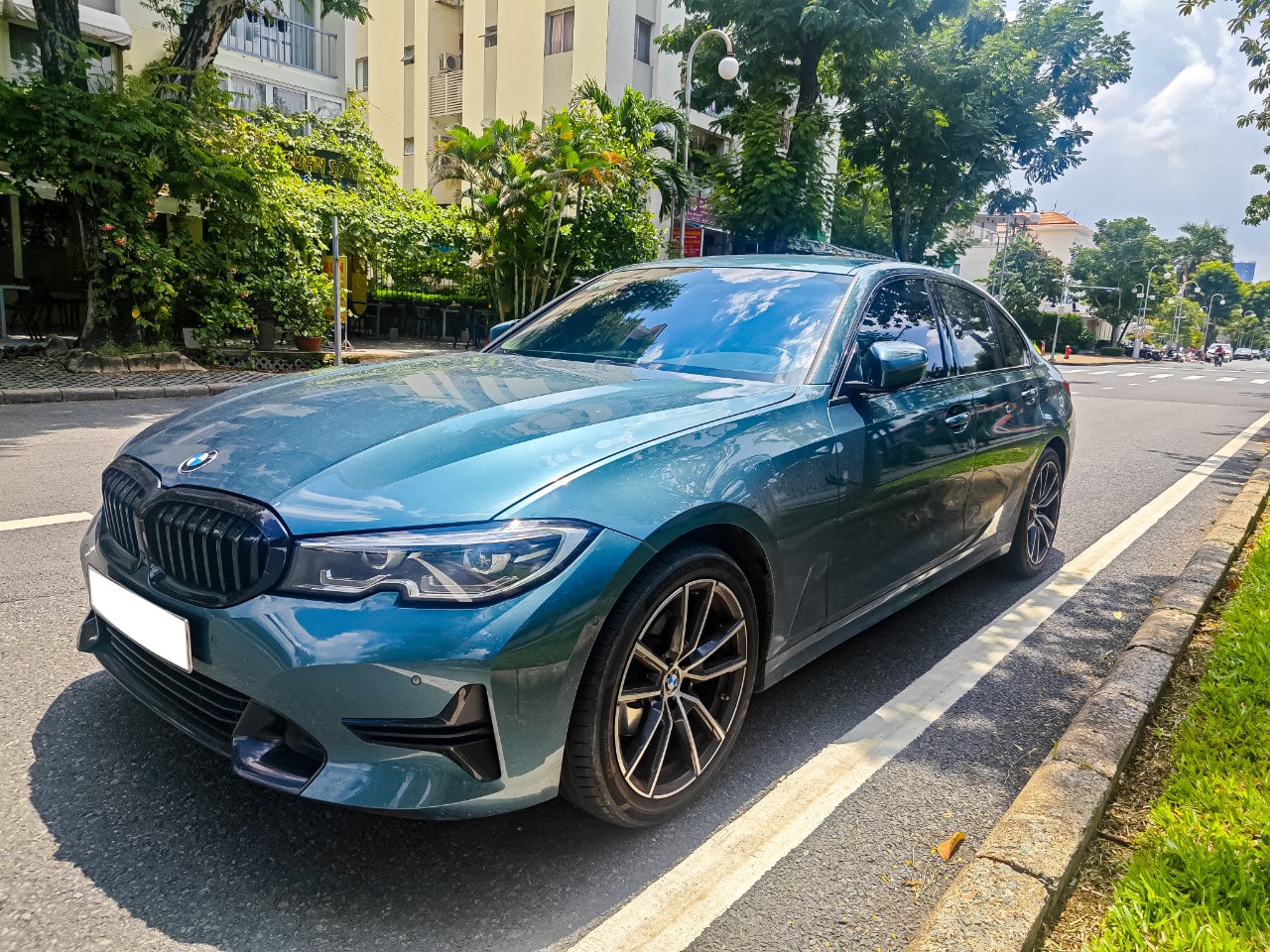 BMW 320i Lướt: Kinh Nghiệm Mua Xe Cũ Đáng Giá Nhất 2024 5 bmw 320i lướt - Hình 1