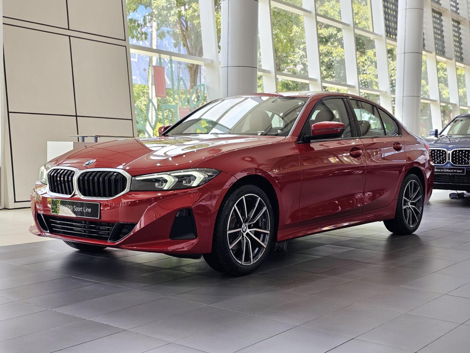 bmw 320i màu đỏ - Hình 3