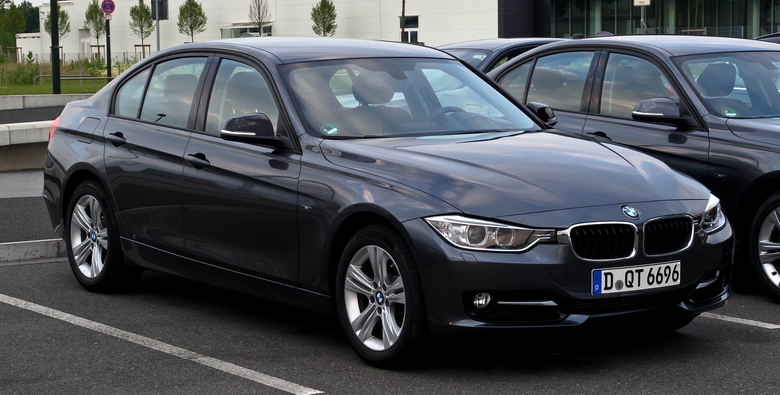 bmw 320i wiki - Hình 4