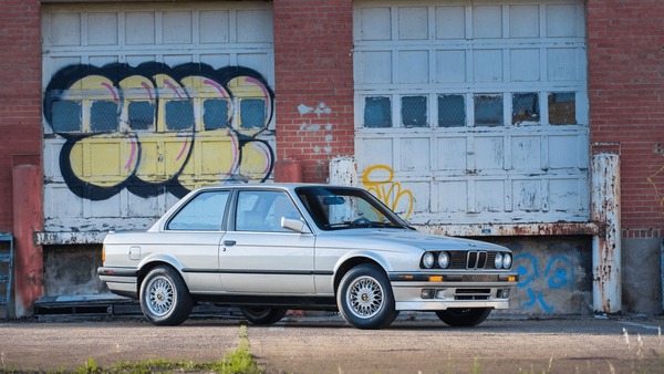 BMW 325: Đẳng Cấp Sedan Hạng Sang Dẫn Đầu Phân Khúc 3 bmw 325 - Hình 3