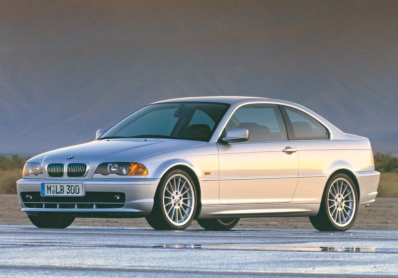 BMW 325Ci: Đánh giá chi tiết động cơ, hiệu năng và trải nghiệm lái 4 bmw 325ci - Hình 2