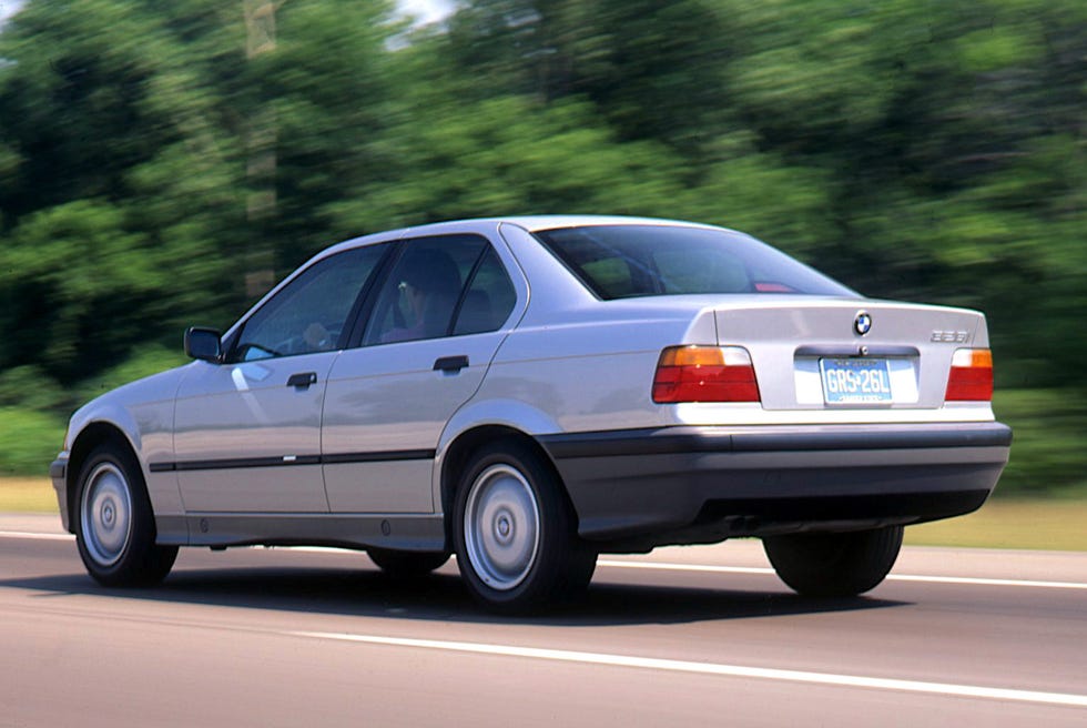 BMW 325i: Động Cơ 6 Máy Thẳng Hàng Huyền Thoại Và Những Điều Cần Biết 3 bmw 325i - Hình 3