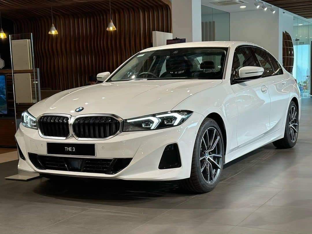 BMW 320i: Động Cơ 4 Xi Lanh Hiệu Suất Cao Và Những Điều Cần Biết 2 bmw 32oi - Hình 4