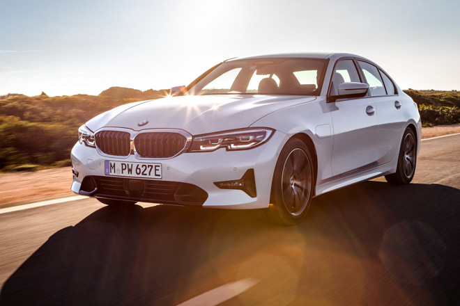 BMW 330e: Đánh giá chi tiết mẫu Sedan Plug-in Hybrid hiệu suất cao 2 bmw 330e - Hình 3