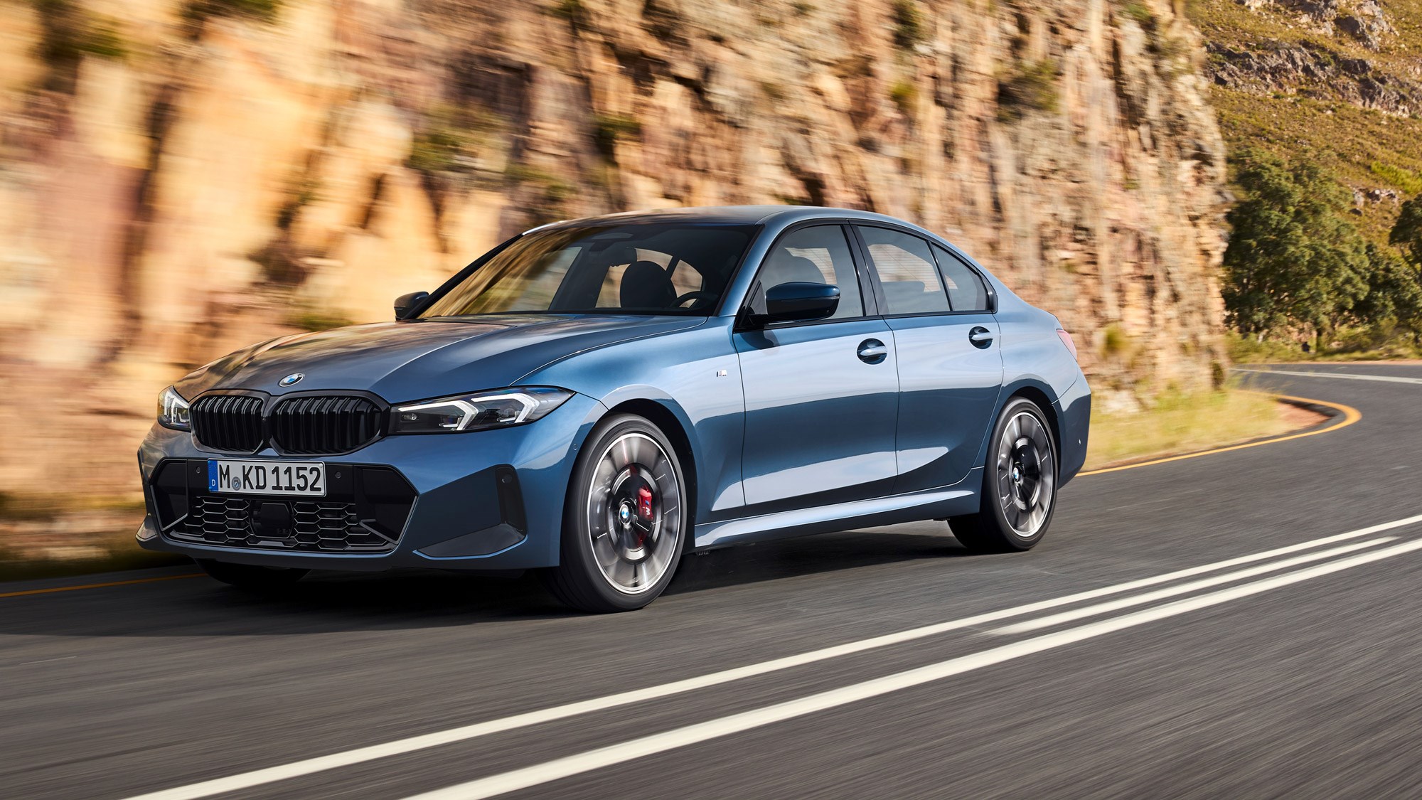bmw 330e hybrid - Hình 2