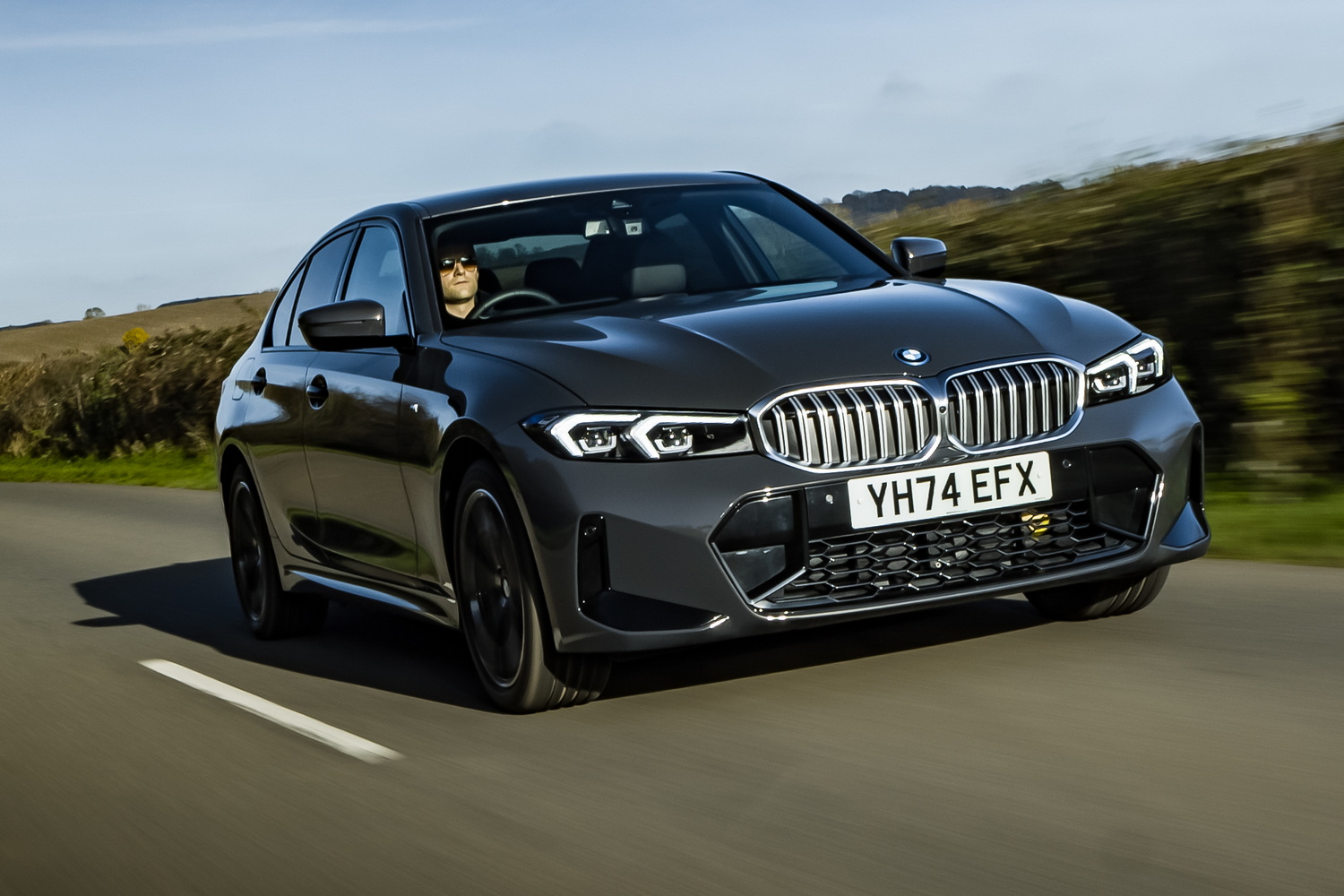 bmw 330e hybrid - Hình 3