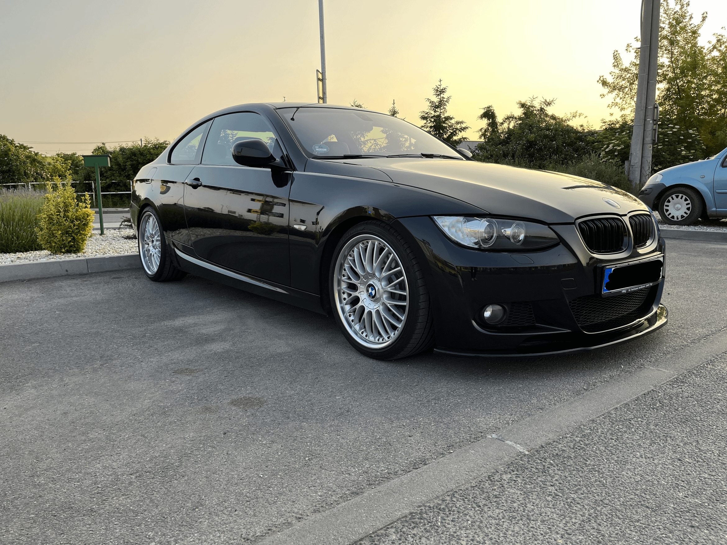 BMW 330i E92: Đẳng Cấp Của Dòng Coupe Thể Thao Hạng Sang 3 bmw 330i e92 - Hình 1