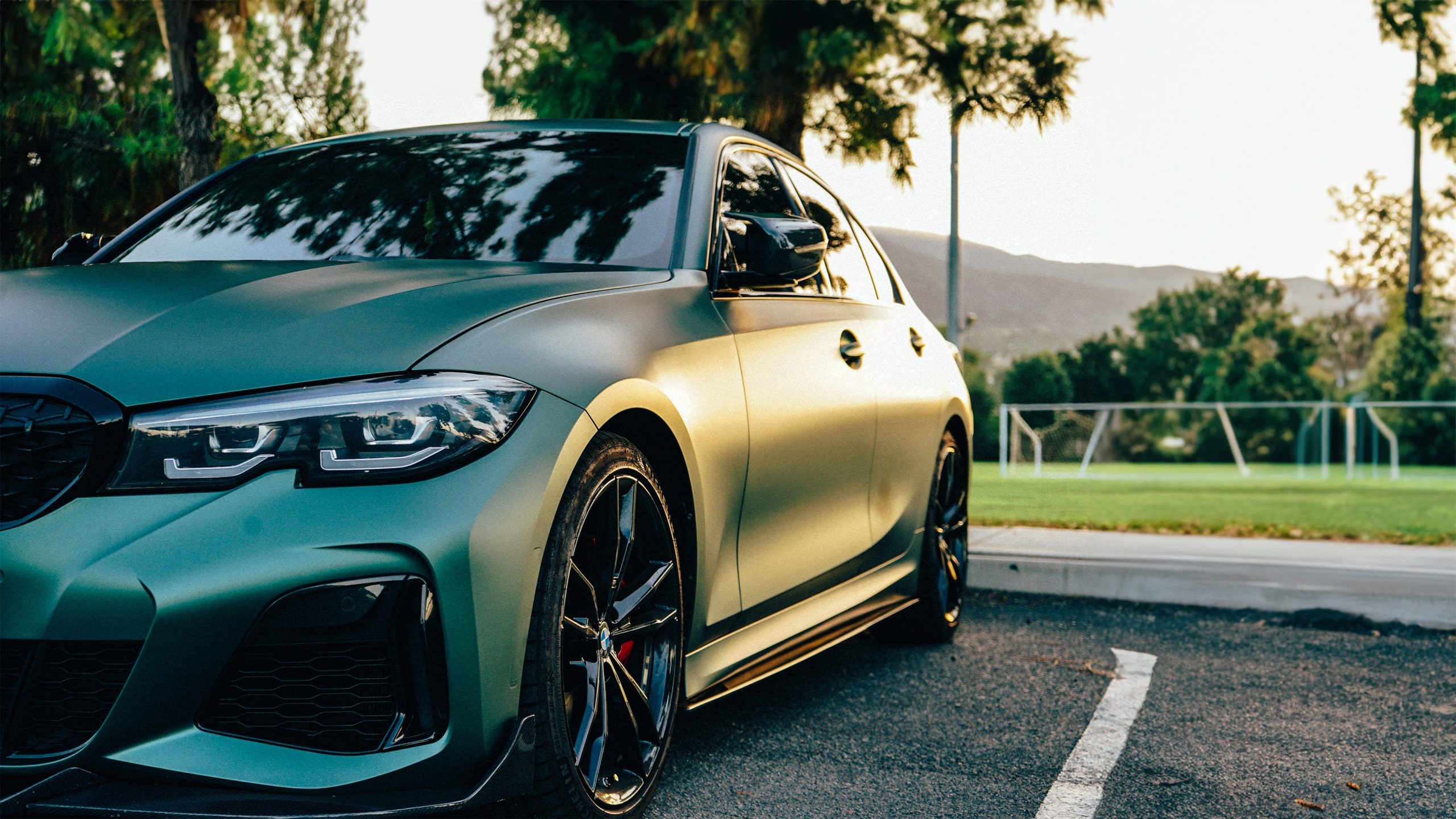 BMW 330i Modified: Bí Quyết Nâng Cấp Xe Thể Thao Đỉnh Cao 2 bmw 330i modified - Hình 2