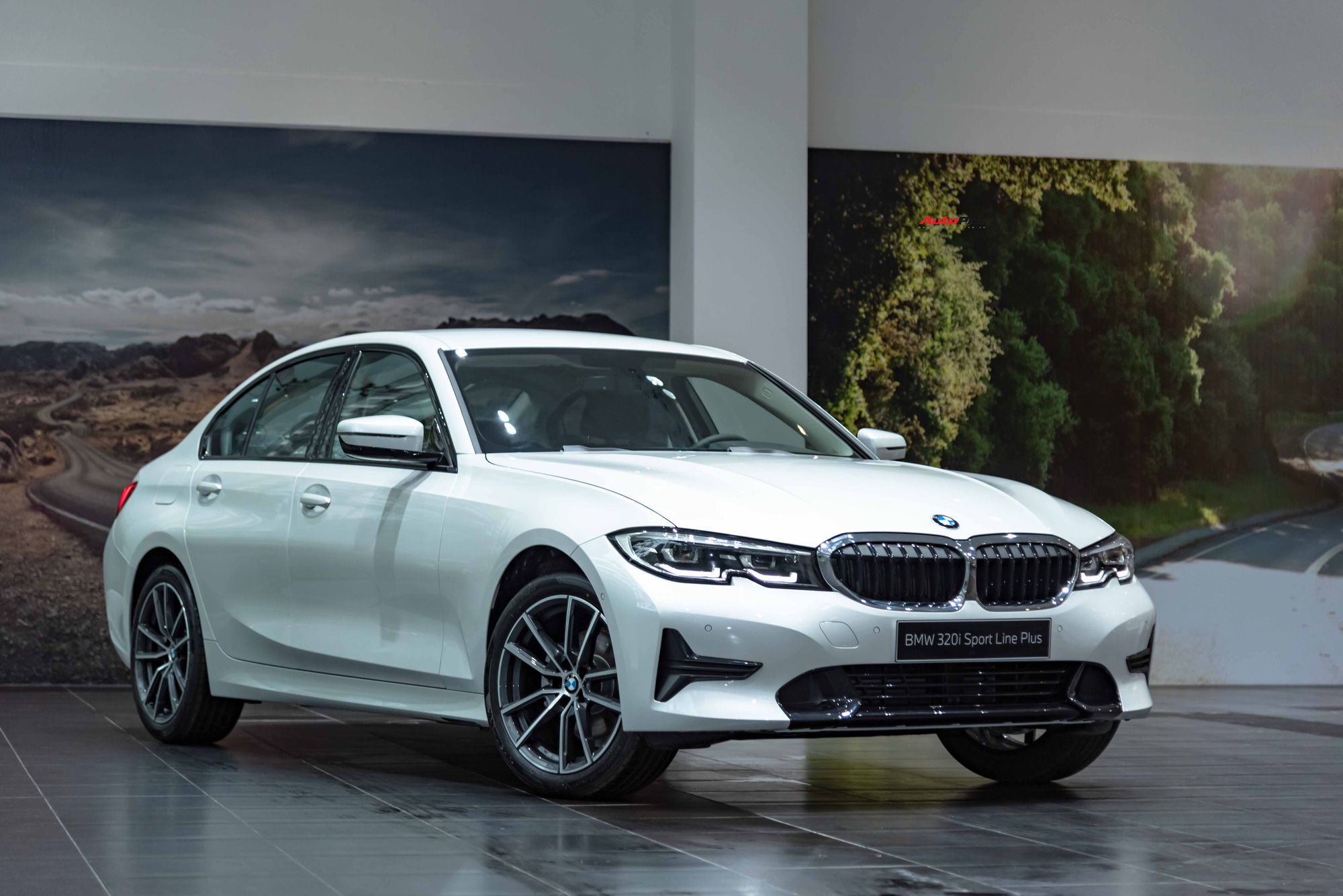 BMW 330i Sport Line 2020: Đánh Giá Chi Tiết Từ A-Z Về Hiệu Năng, Trang Bị Và Trải Nghiệm 4 bmw 330i sport line 2020 - Hình 2