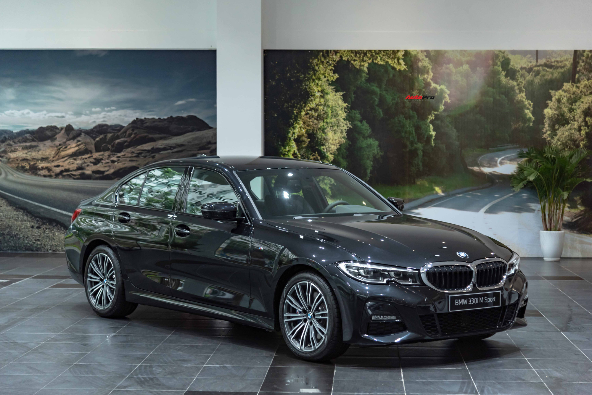BMW 330i Sport Line 2020: Đánh Giá Chi Tiết Từ A-Z Về Hiệu Năng, Trang Bị Và Trải Nghiệm 1 bmw 330i sport line 2020 - Hình 5