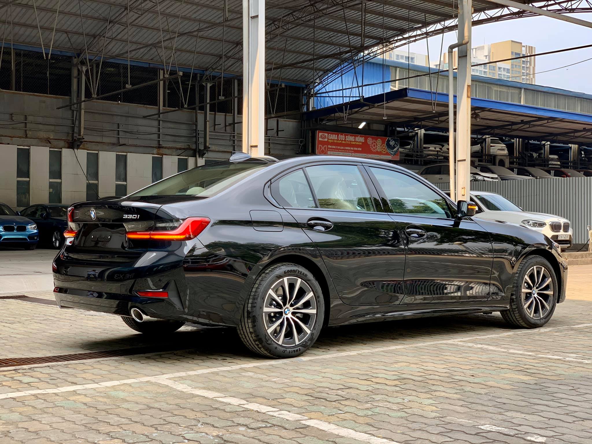 BMW 330i Sport Line: Đẳng Cấp Thể Thao Trong Từng Chi Tiết 2 bmw 330i sport line - Hình 4