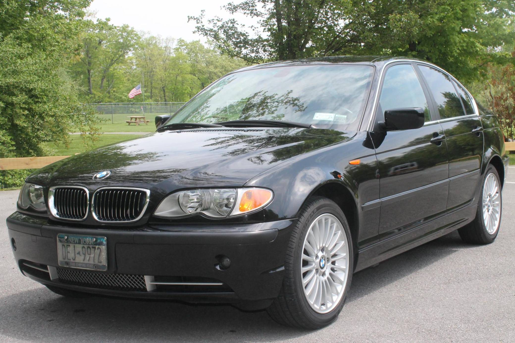 bmw 330xi - Hình 2