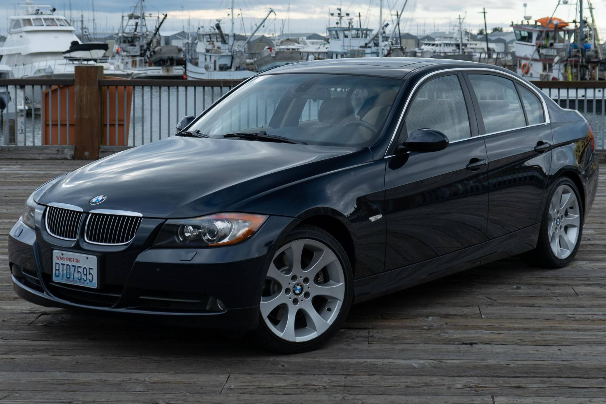 bmw 330xi - Hình 4