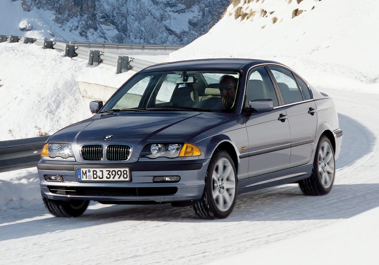 bmw 330xi - Hình 1