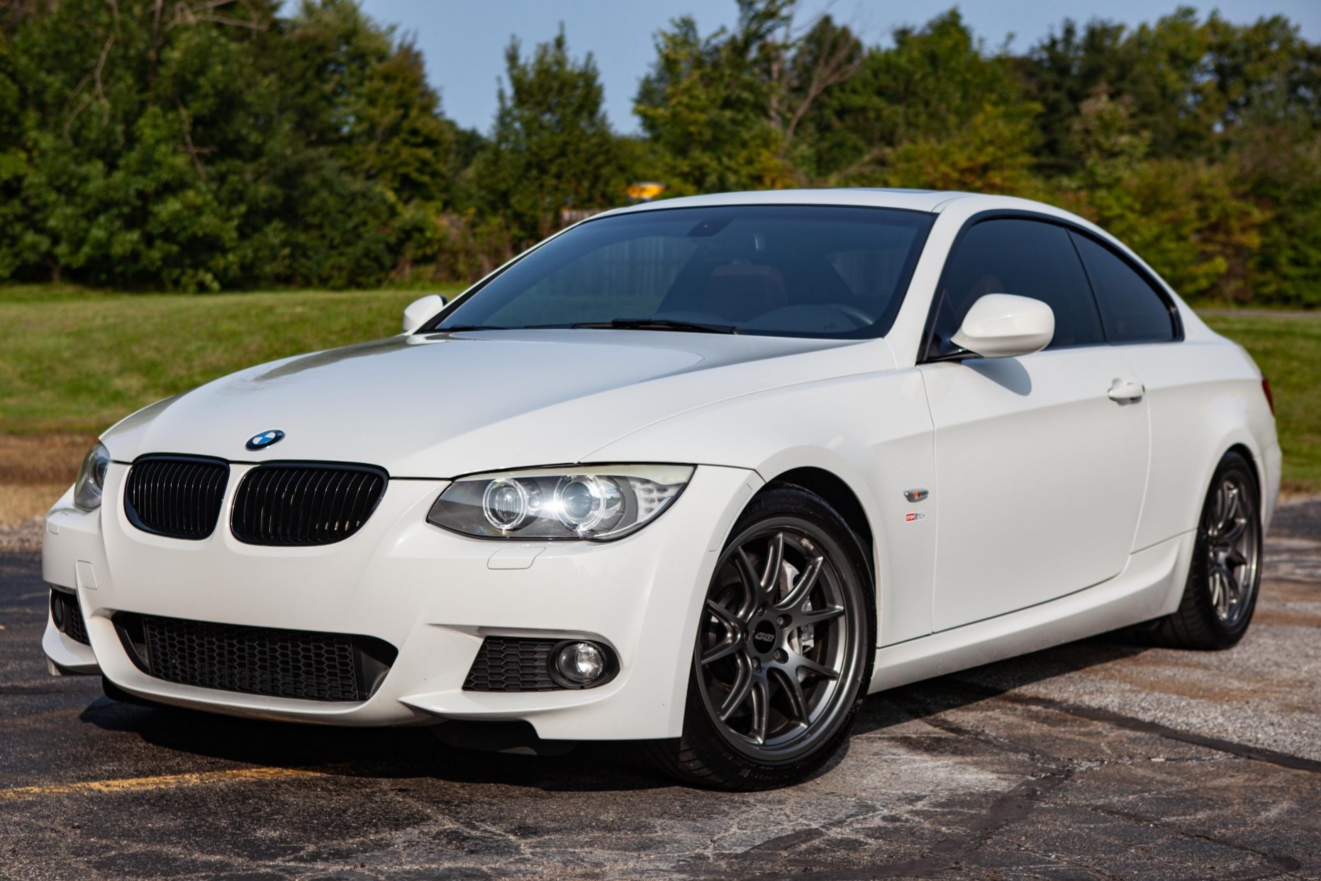 bmw 335i coupe - Hình 2