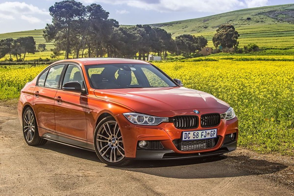 BMW 335i M Sport: Đẳng Cấp Hiệu Suất Và Phong Cách Thể Thao Đích Thực 4 bmw 335i m sport - Hình 2