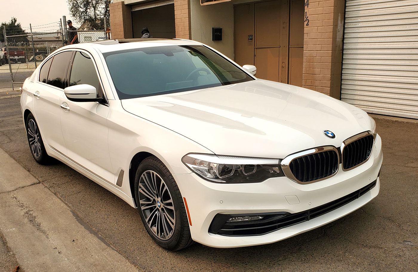 bmw 350i - Hình 3