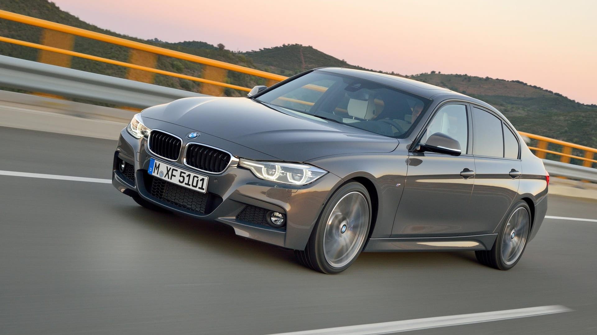 BMW 3er: Huyền Thoại Sedan Hạng Sang Của Mọi Thời Đại 1 bmw 3er - Hình 4