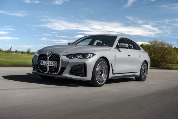 BMW 4 Series: Đẳng Cấp Coupe Thể Thao Hàng Đầu Định Nghĩa Lại Phong Cách 3 bmw 4 series - Hình 3