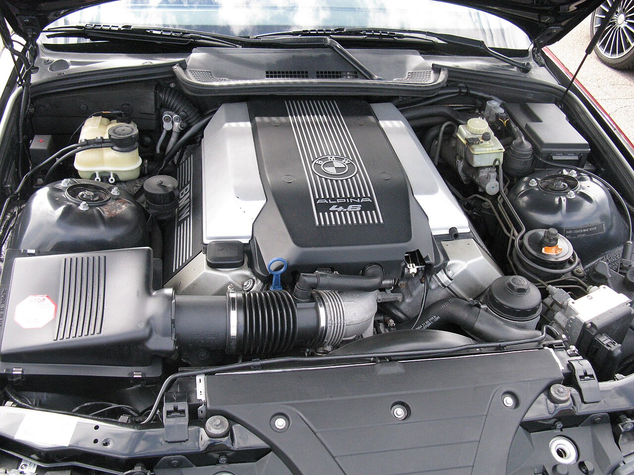 bmw 4.0 v8 - Hình 4
